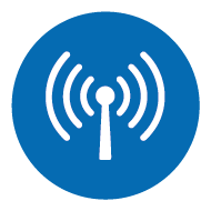 Blaues Icon mit Antenne und Funksignalen – Symbol für zuverlässige Signalqualität in Netzwerken