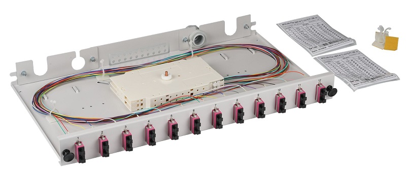 Bestückte Spleißbox OM4