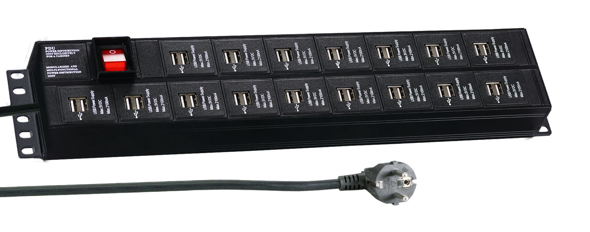 19“ 2HE Steckdosenleiste 32 x USB mit Schalter, Winkel gedreht