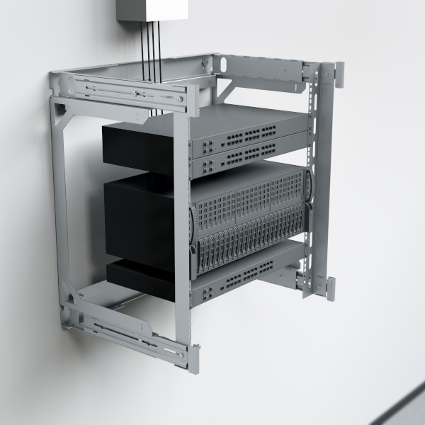 X-Rack ohne Gehäuse mit Komponenten hängt mit eingefahrener Tiefe an der Wand X-Rack ohne Gehäuse mit Komponenten hängt mit eingefahrener Tiefe an der Wand