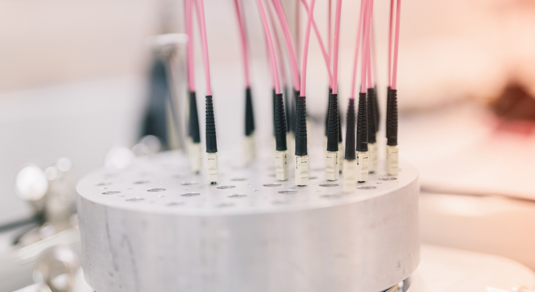 Cable assembly, pink cables in a machine, EFB-Elektronik