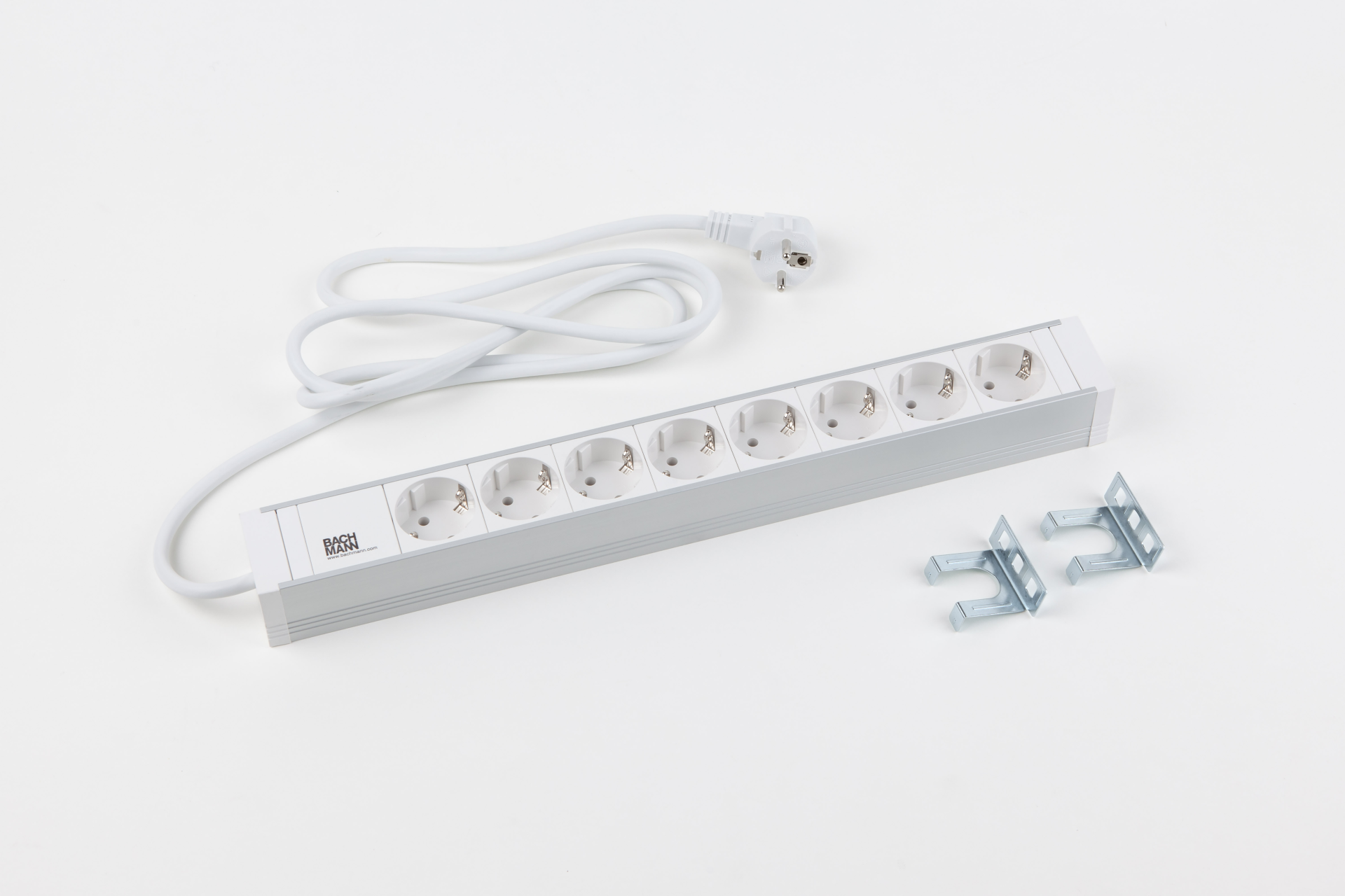 19" 1,5HE Steckdosenleiste 8 x CEE7/3, weiß, Zul. 2,0 m H05VV-F 3G1,5mm² CEE7/7